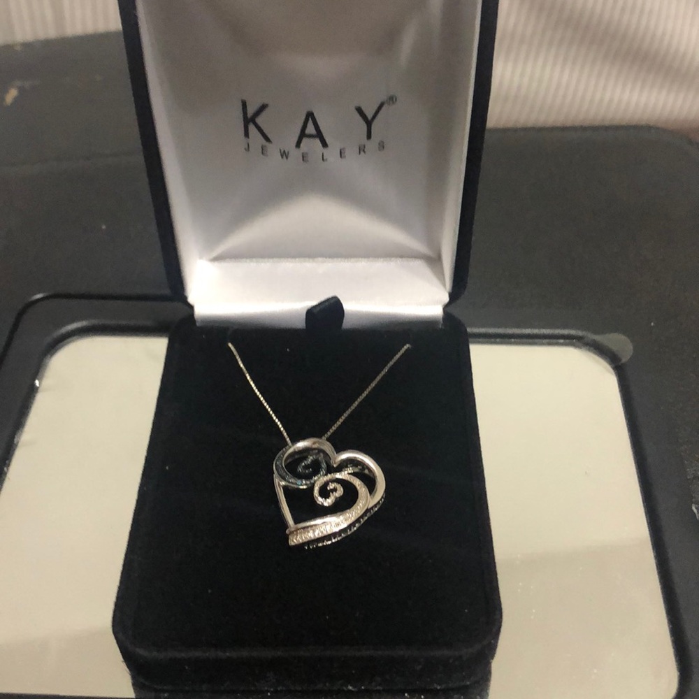 Kay jewelers silver heart necklace